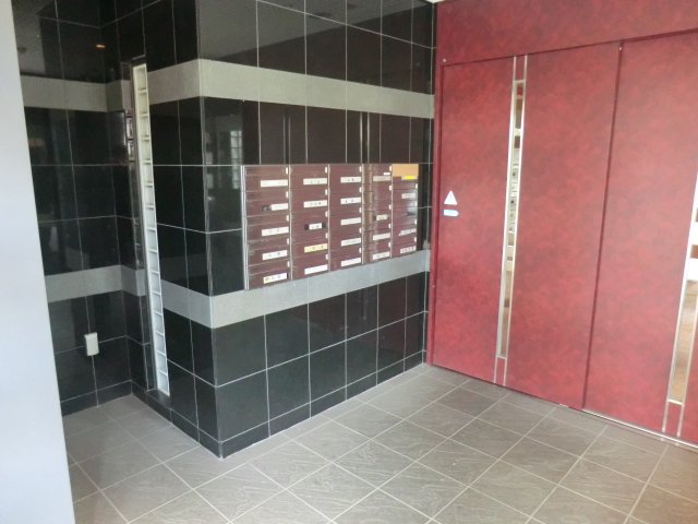 22/30 エントランス