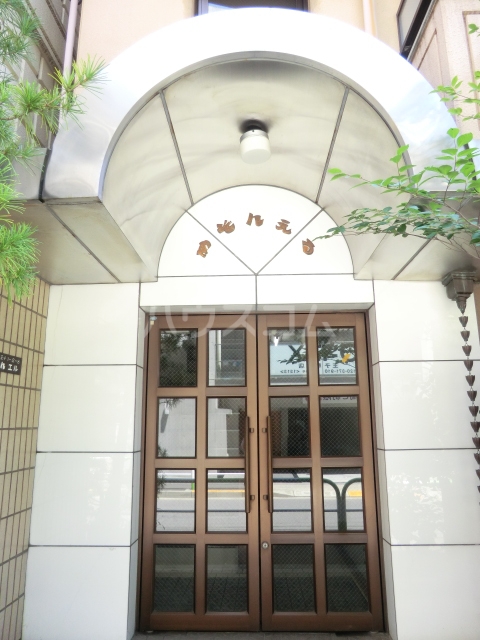 19/29 エントランス