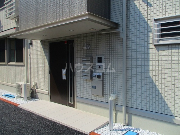 17/19 エントランス