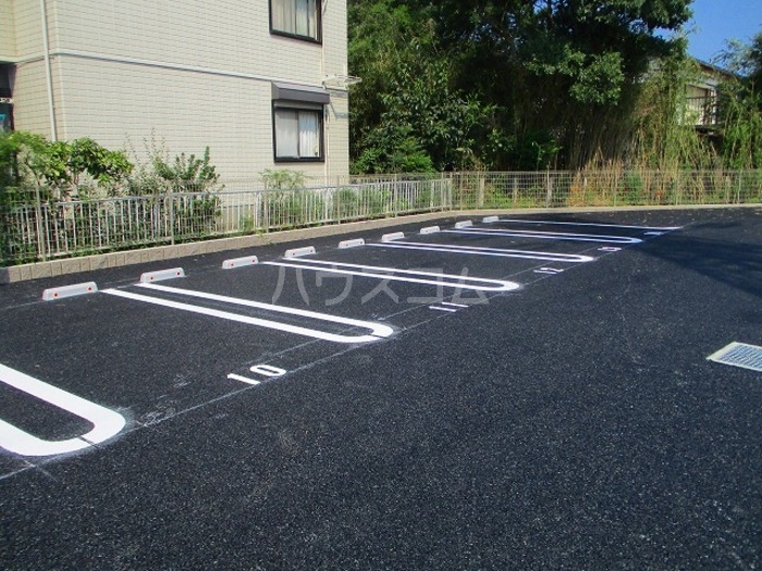 18/19 駐車場