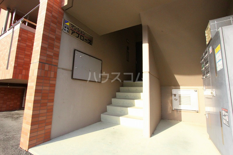 15/26 エントランス