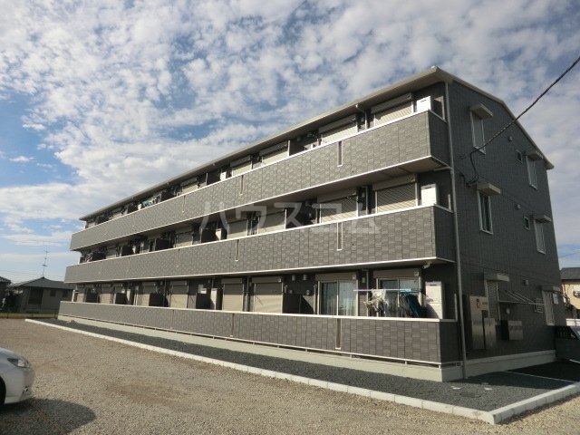 20/21 エントランス