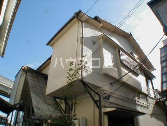 28/30 エントランス