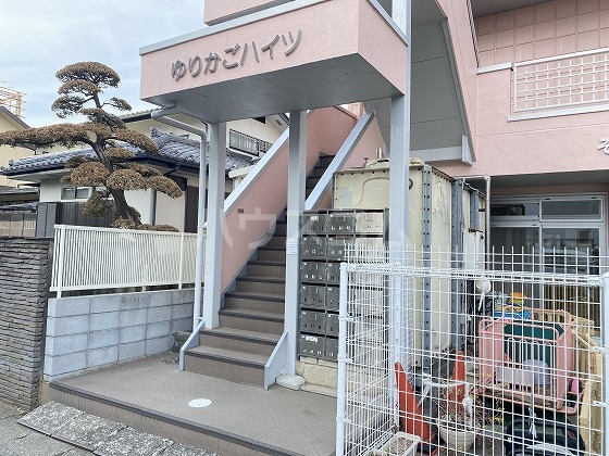 26/30 エントランス