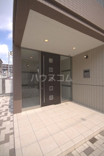 15/18 エントランス