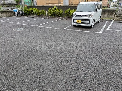 22/30 駐車場