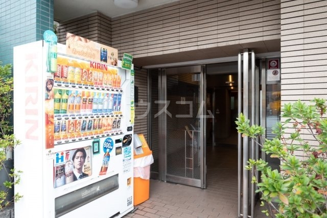 22/30 エントランス