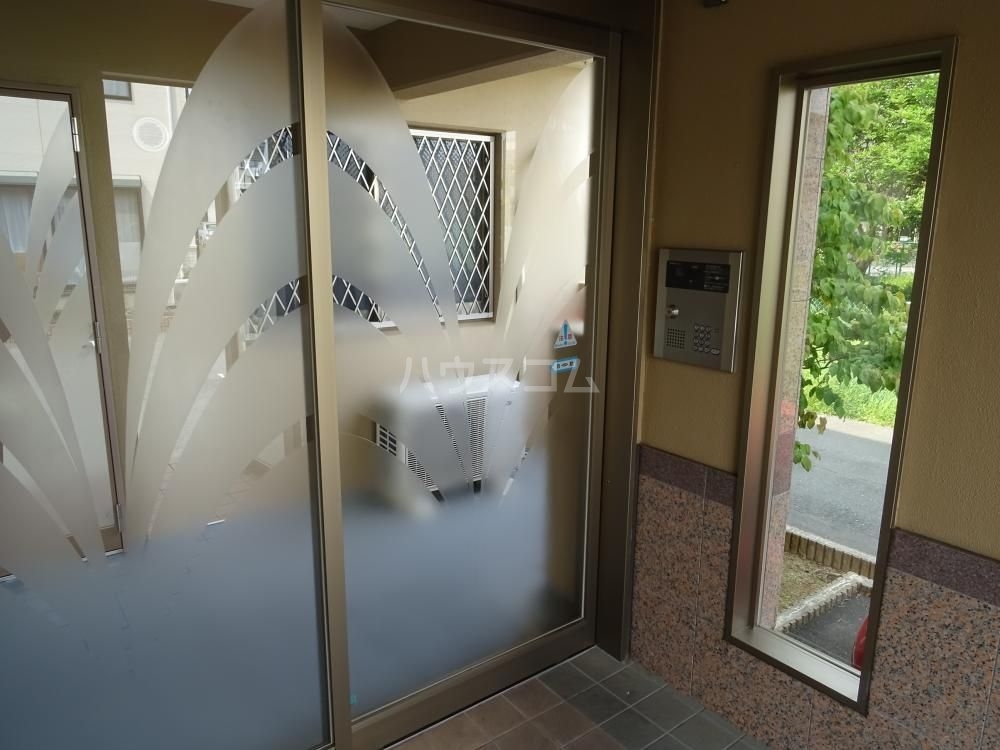 2/8 エントランス