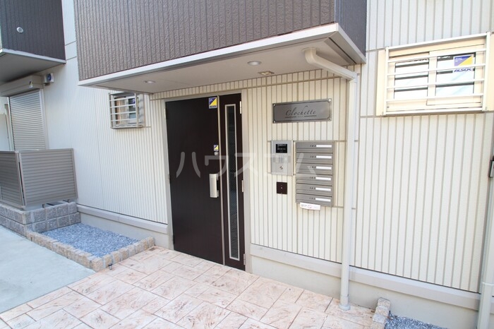 16/20 エントランス