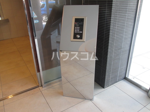 2/4 エントランス