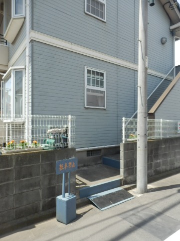 22/30 エントランス