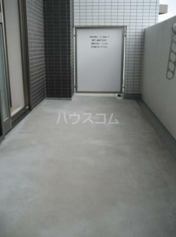 19/30 バルコニー