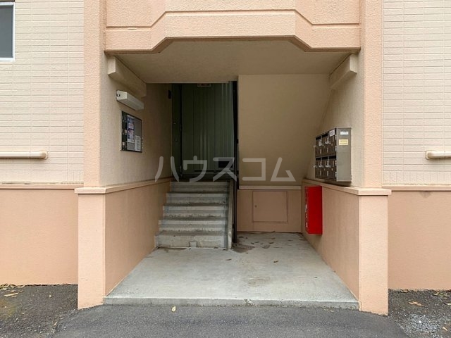 19/23 エントランス