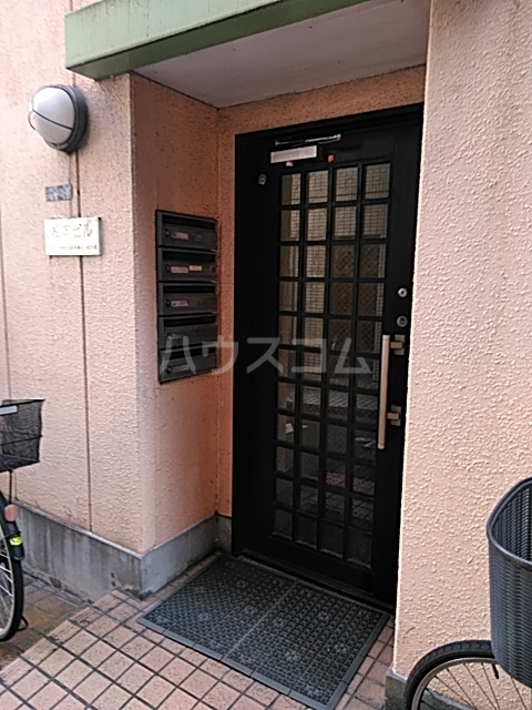 3/3 エントランス