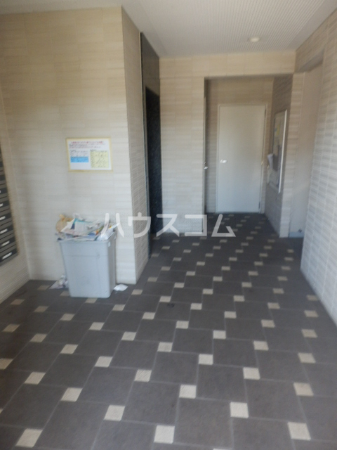 22/30 エントランス