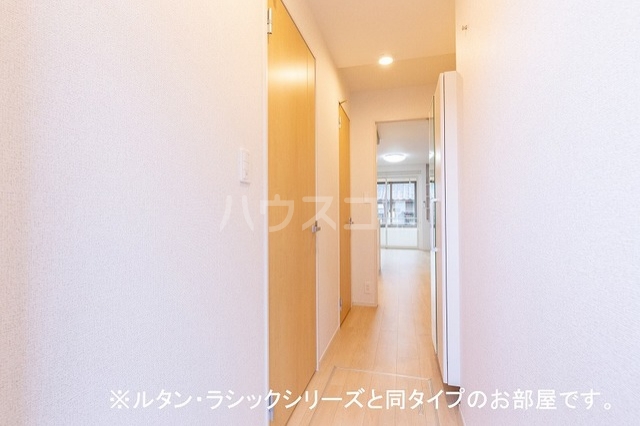 14/19 エントランス