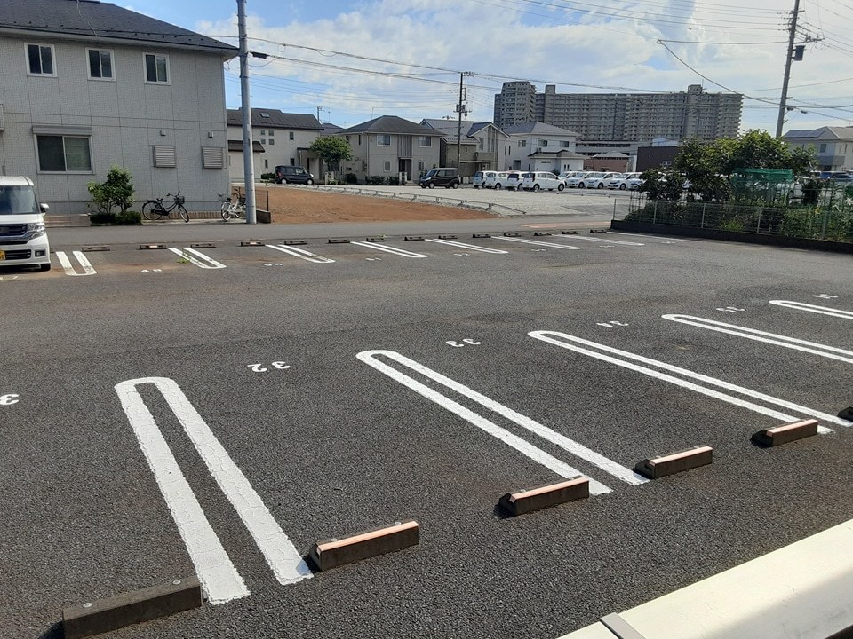 20/23 駐車場