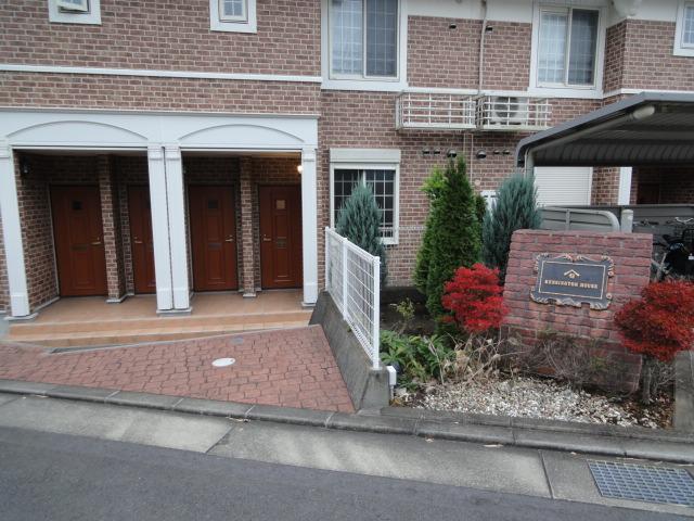 18/25 エントランス