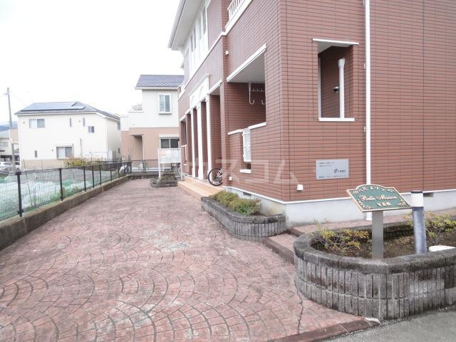 23/30 エントランス