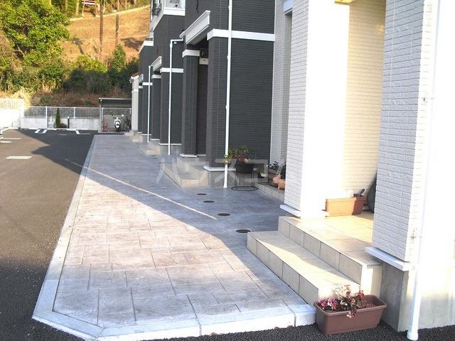 25/30 エントランス