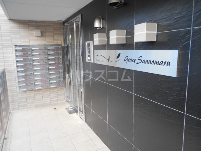 2/3 エントランス