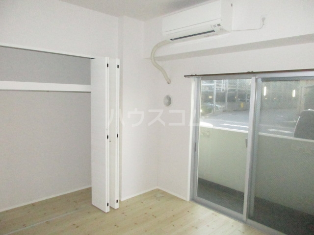 22/27 エントランス