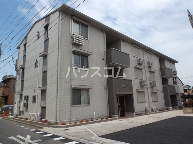 23/30 エントランス