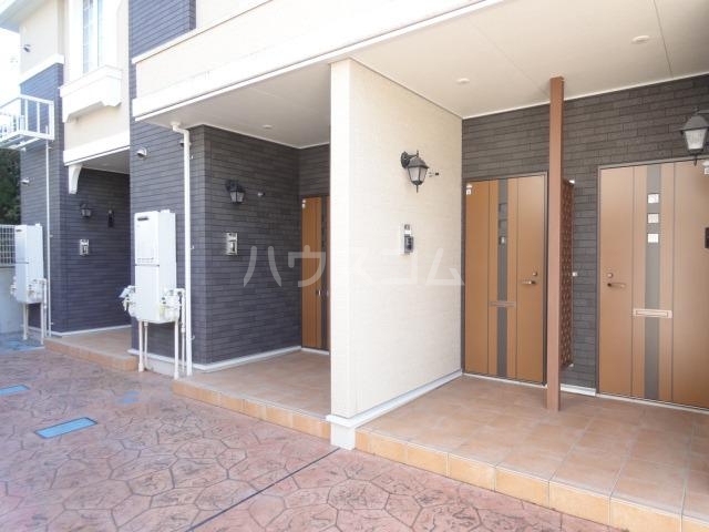 18/27 エントランス