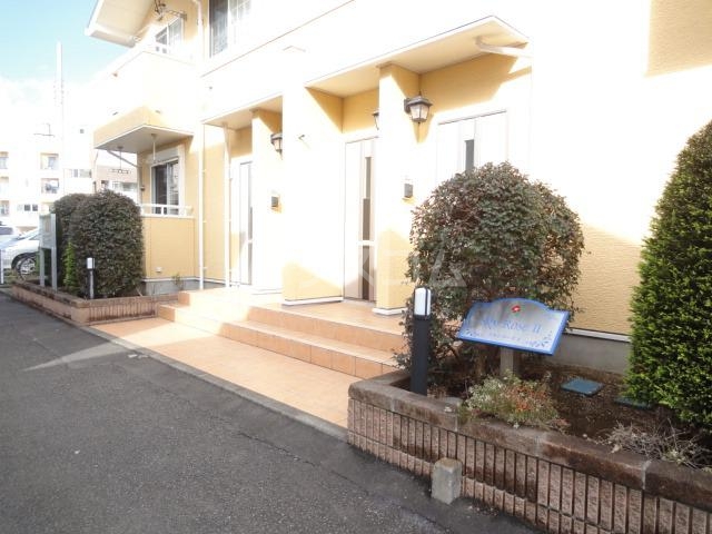 28/30 エントランス