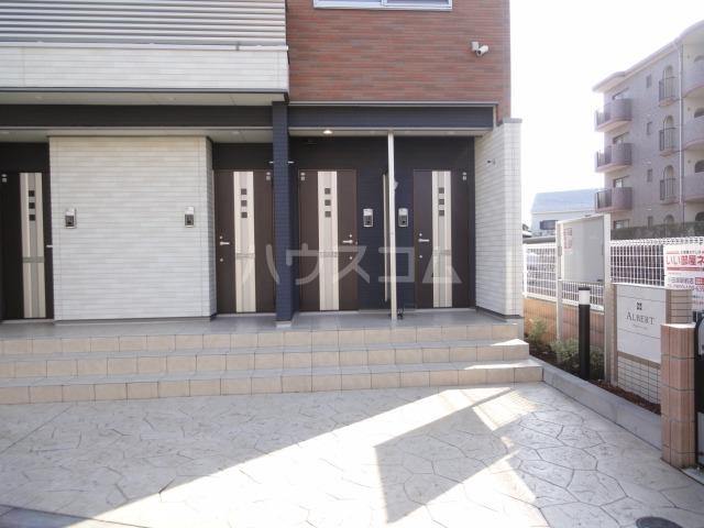 25/30 エントランス