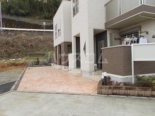 26/30 エントランス