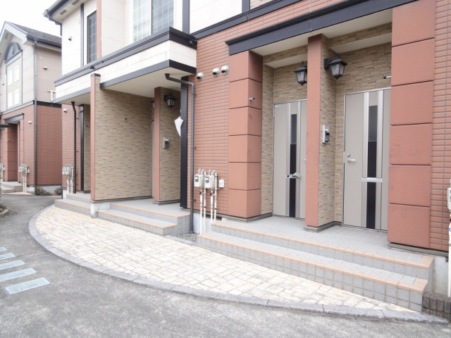 18/26 エントランス