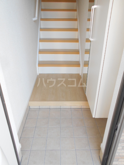 13/30 玄関