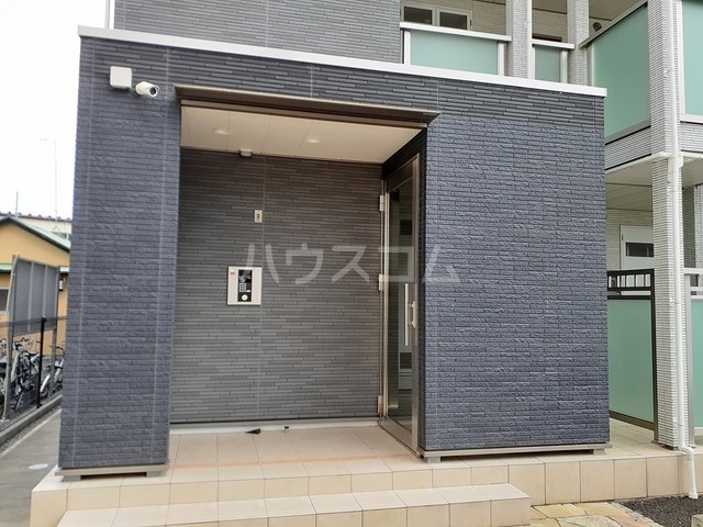 24/30 エントランス