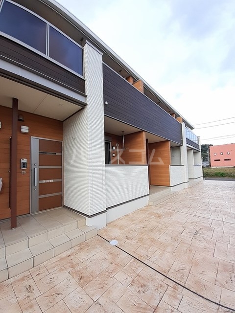 23/30 エントランス