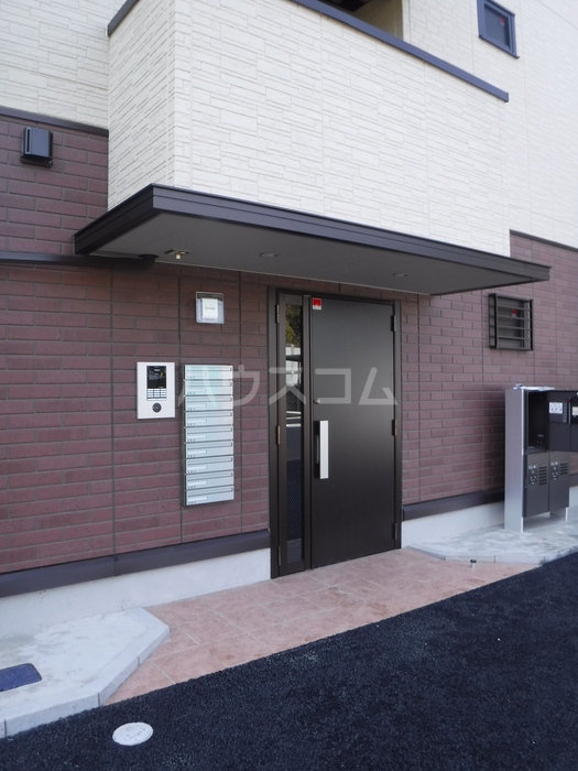 14/16 エントランス