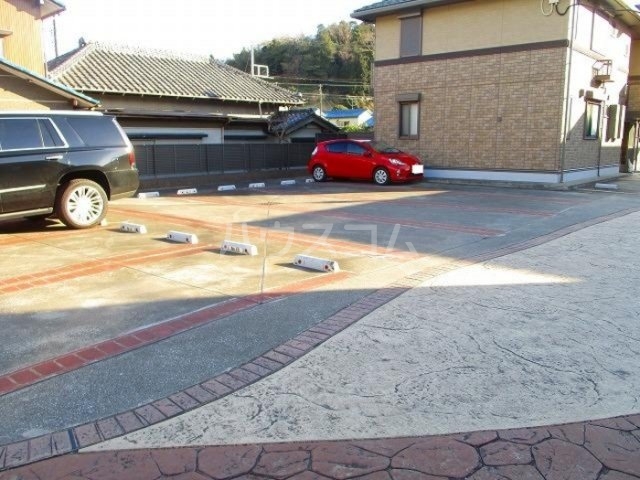 18/19 駐車場
