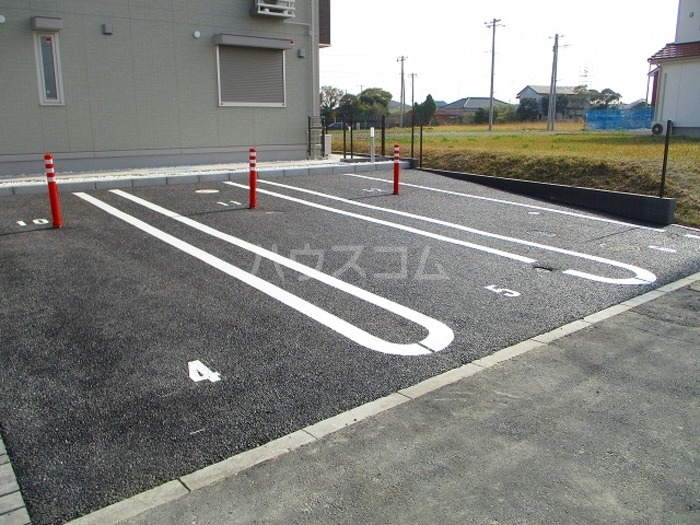18/19 駐車場