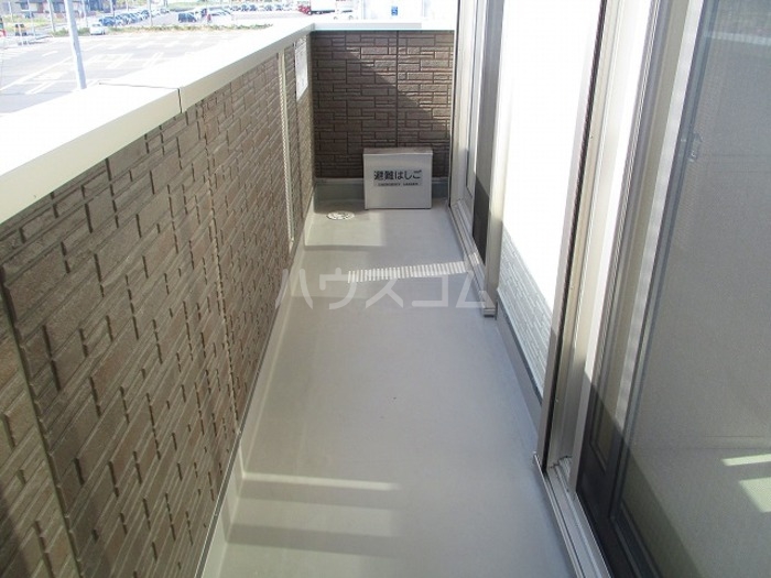 19/28 バルコニー