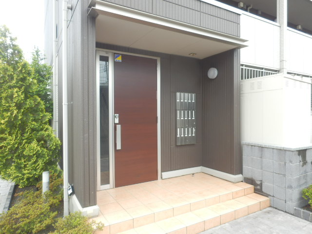 21/28 エントランス