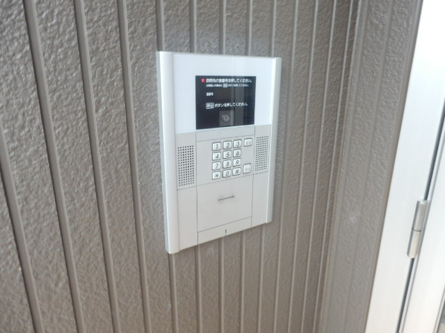 22/28 エントランス