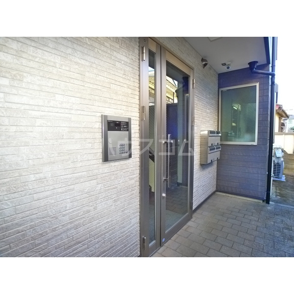 13/15 エントランス