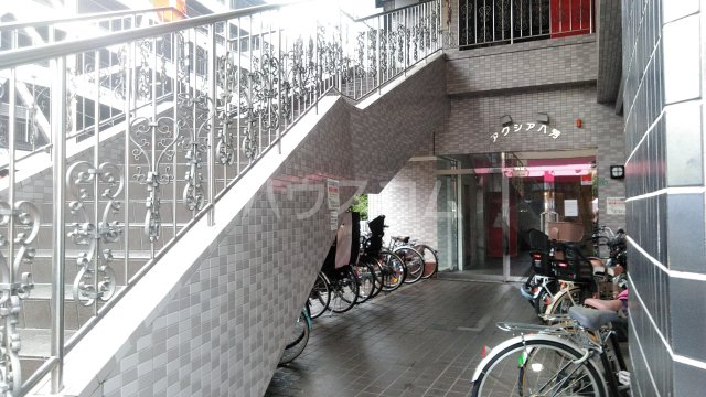 25/30 エントランス