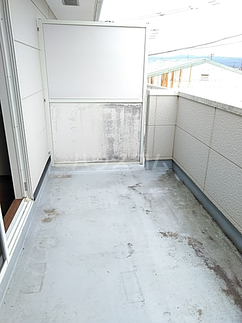 18/28 バルコニー