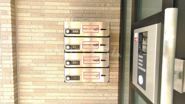 19/26 エントランス