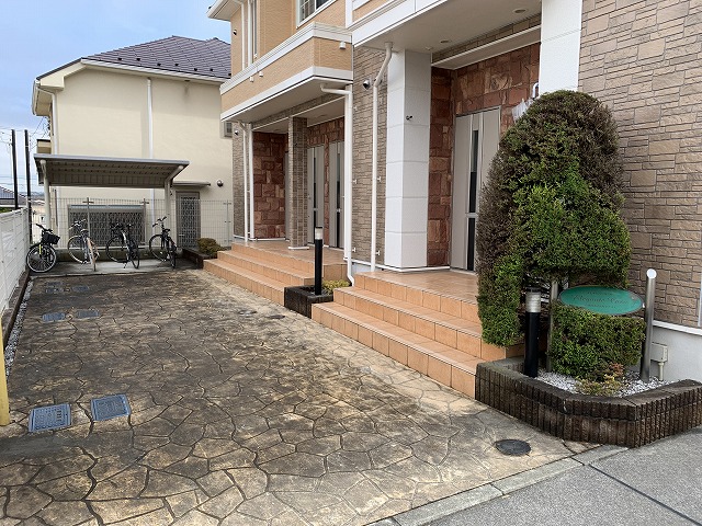 21/28 エントランス