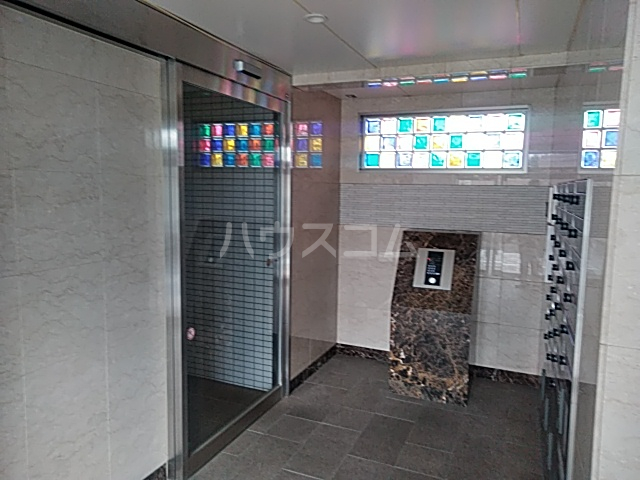 29/30 エントランス