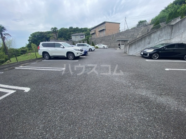 26/30 駐車場