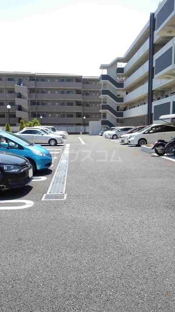 26/30 駐車場