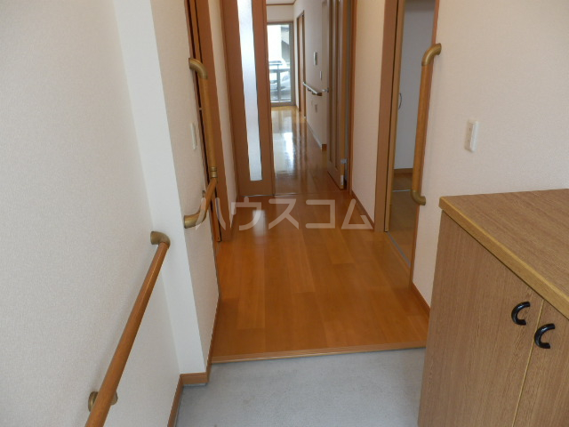 17/25 エントランス